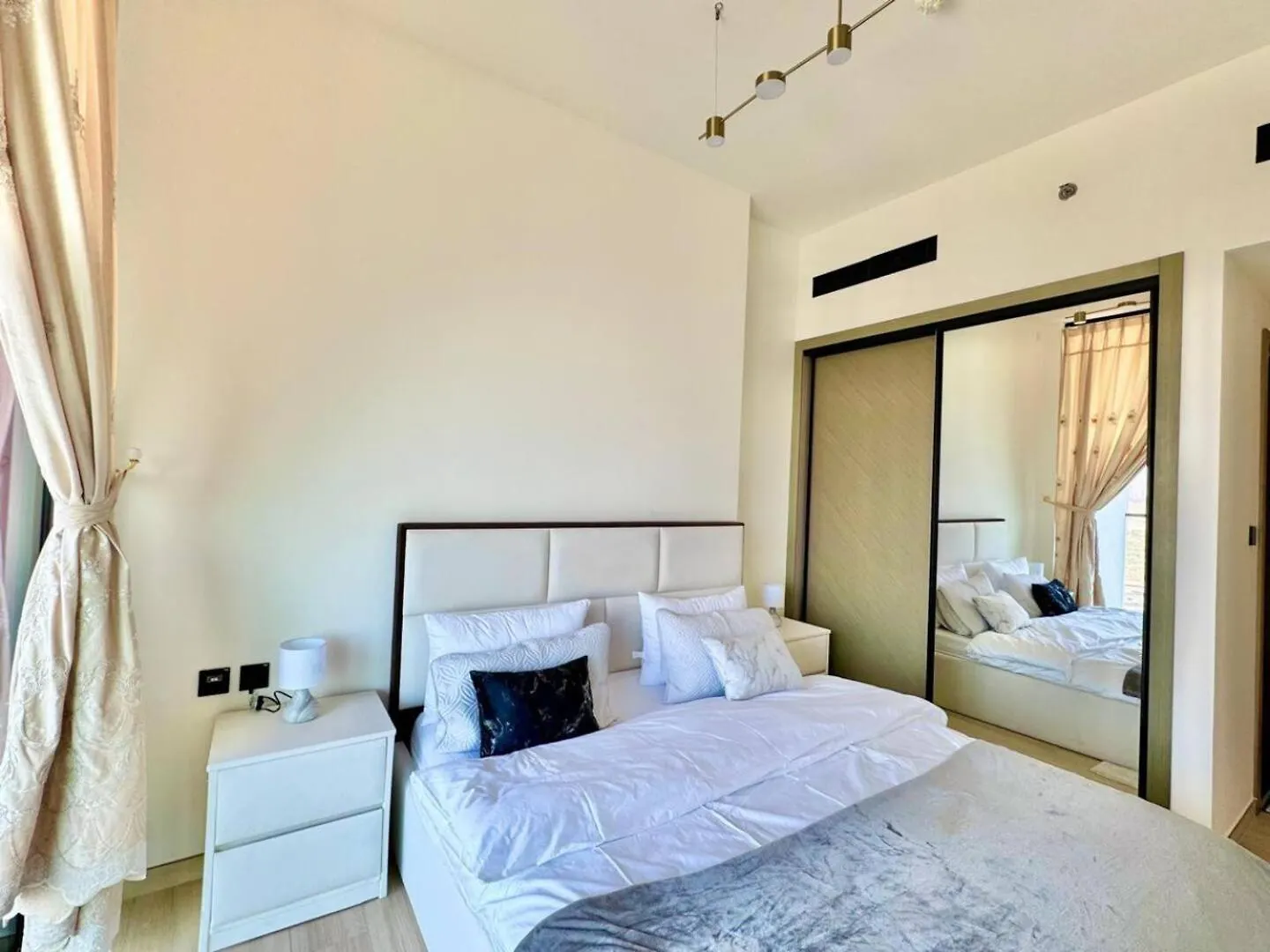 Spacious Brand New One Bedroom Apartment In Jvc Dubai
